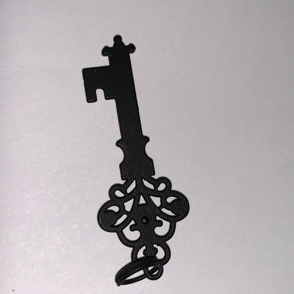 Black and Red Key Pendant - Picture 11 of 12